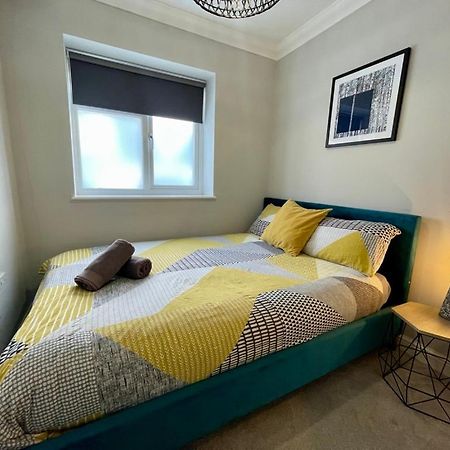Stylish Modern Two Bedroom Apartment With Garden Cardiff Dış mekan fotoğraf