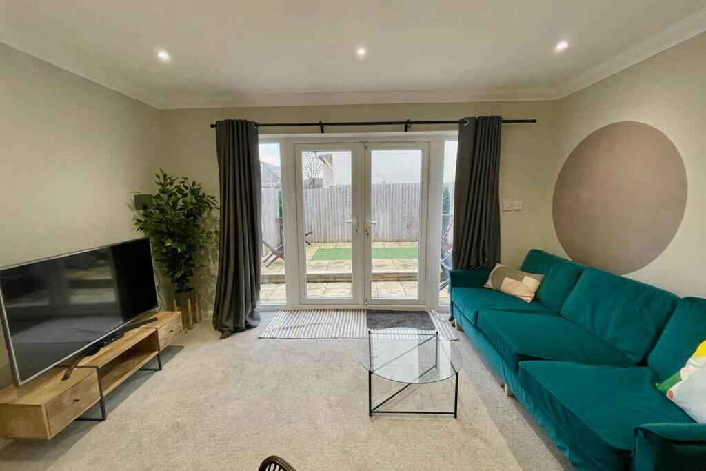 Stylish Modern Two Bedroom Apartment With Garden Cardiff Dış mekan fotoğraf